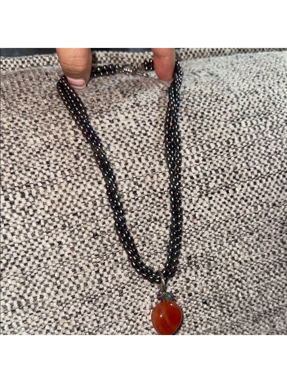 Japan/Black Iridescent Oval Freshwater Pearl Beads Carnelian stone pendant .925